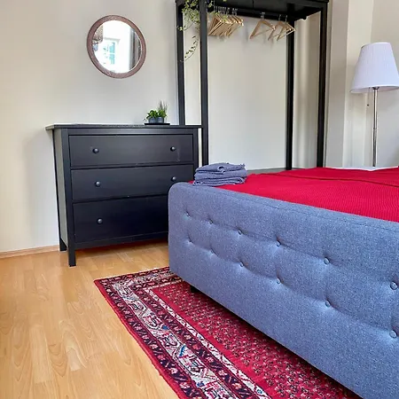 City-Apartment, 2 Schlafzimmer, Parkhaus 150 M