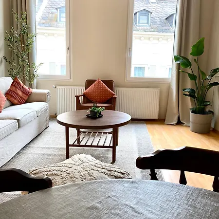 City-Apartment, 2 Schlafzimmer, Parkhaus 150 M ויסבאדן