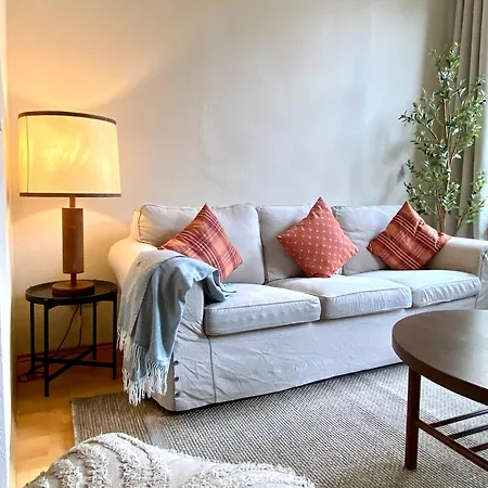 City-Apartment, 2 Schlafzimmer, Parkhaus 150 M * ויסבאדן