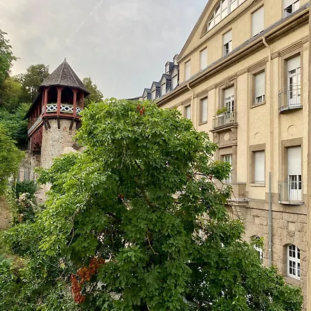 City-Apartment, 2 Schlafzimmer, Parkhaus 150 M *